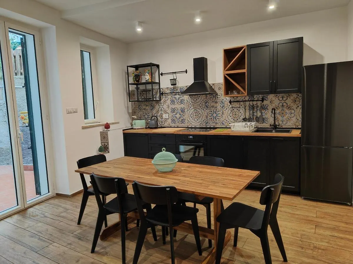 Luxury Berto Home Taormina 0*,
